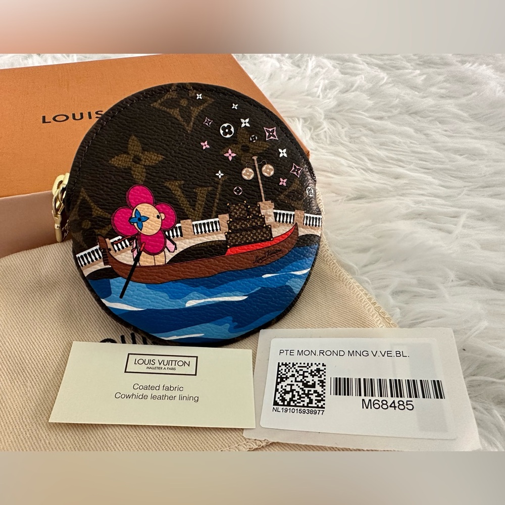 Louis Vuitton Round‎ Venice Vivienne 2019 Holiday Animation LE Coin Purse Wallet
